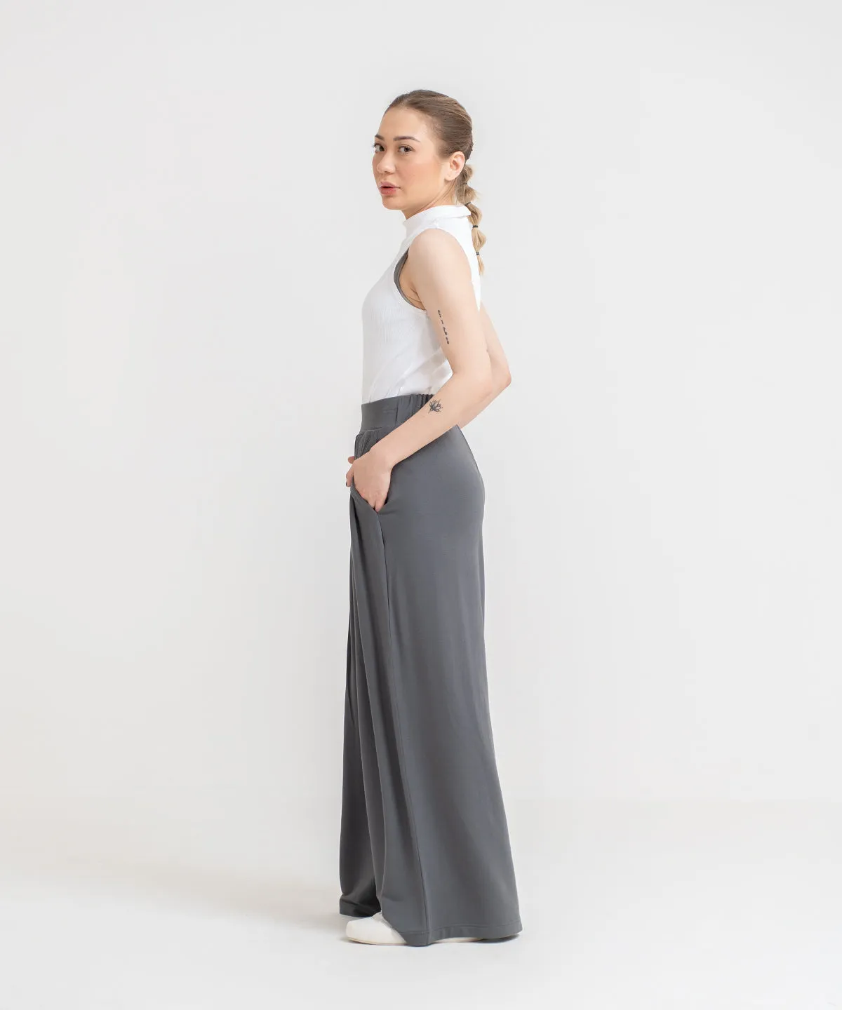 Women's Modal Pleated Flared Pants